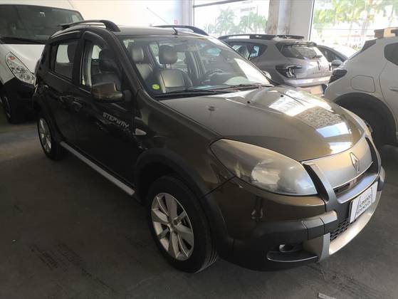 RENAULT SANDERO 1.6 STEPWAY 16V FLEX 4P AUTOMÁTICO